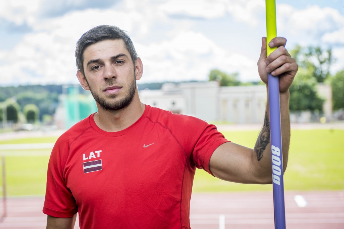 Šķēpmetējs Dmitrijs Silovs Krāslavā: “Šeit var brīvi elpot.”