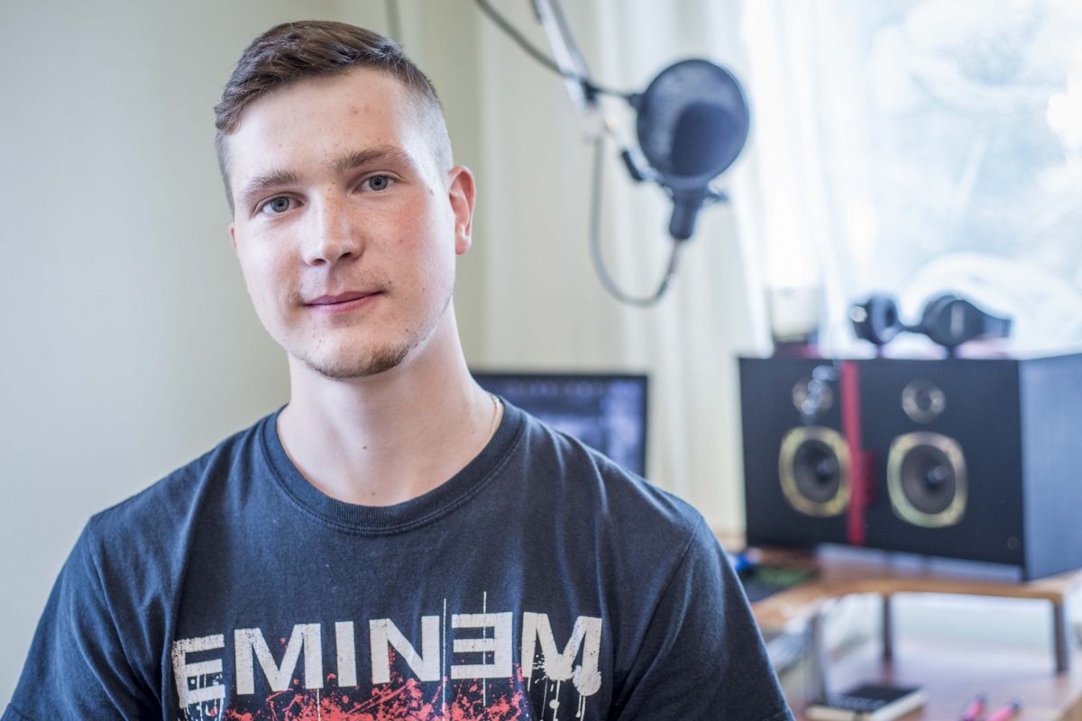 Hip hop mākslinieks Armands Jānis Stepiņš Aulejā: “Latvija ir vieta, kur piepildās mani sapņi.”