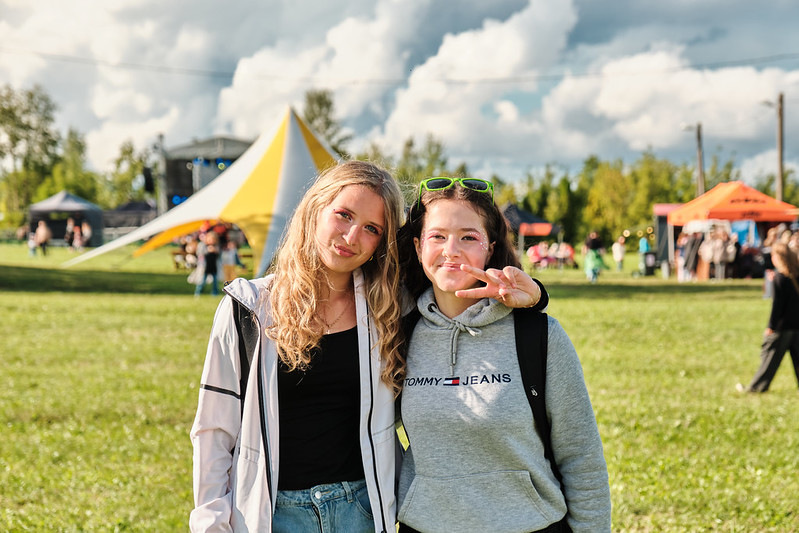 Jaunieši un patriotisms – kāpēc pilsoniskās līdzdalības veicināšana ir vitāli svarīga nākotnes demokrātijai